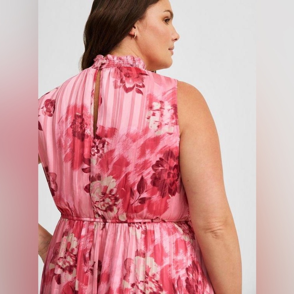 Torrid Pink Floral Midi Dress - Picture 2 of 16